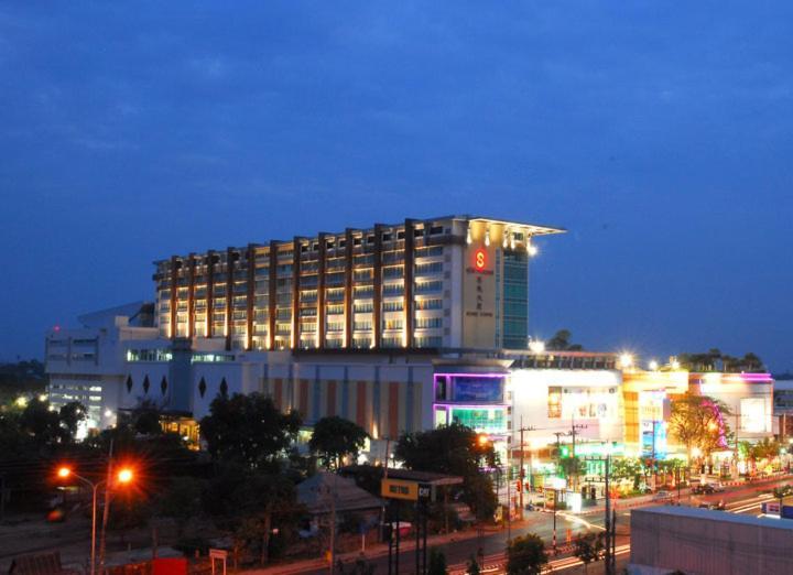 Sunee Grand Hotel And Convention Center Ubon Ratchathani Εξωτερικό φωτογραφία